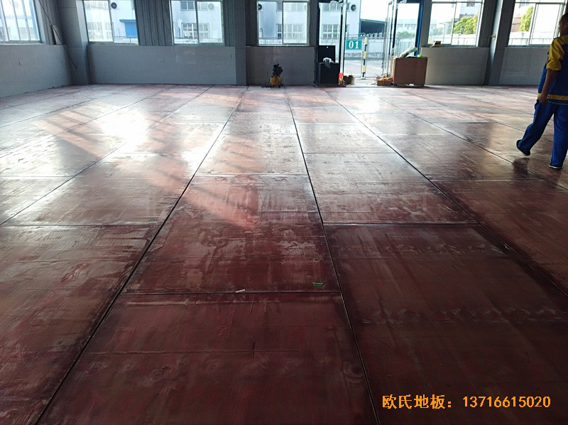 安徽懷寧縣新明源電力公司羽毛球館運動木地板施工案例4
