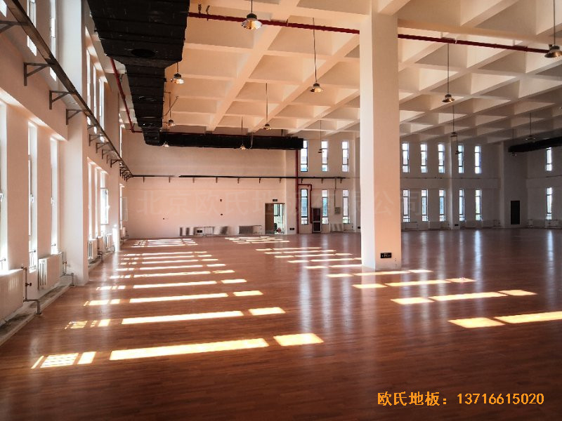 北京房山長陽小學(xué)籃球訓(xùn)練館運動地板鋪裝案例4