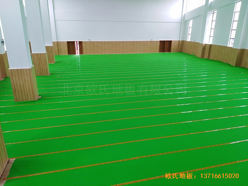 廣州南沙區(qū)珠江中學(xué)籃球館運(yùn)動地板施工案例2