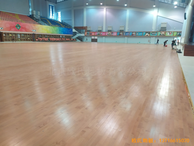 廣州廣東實驗中學(xué)體育館體育木地板施工案例4