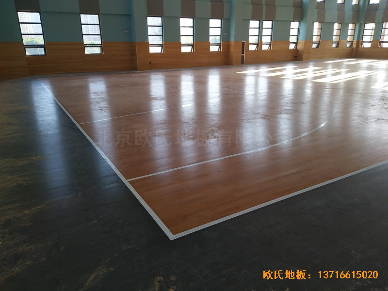 武漢廣阜屯小學(xué)清江錦城分?；@球館運動木地板施工案例0