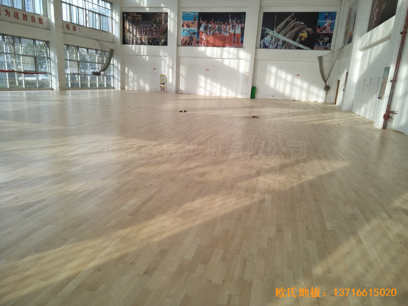 江蘇沭陽如東實驗學校運動館體育木地板鋪裝案例0