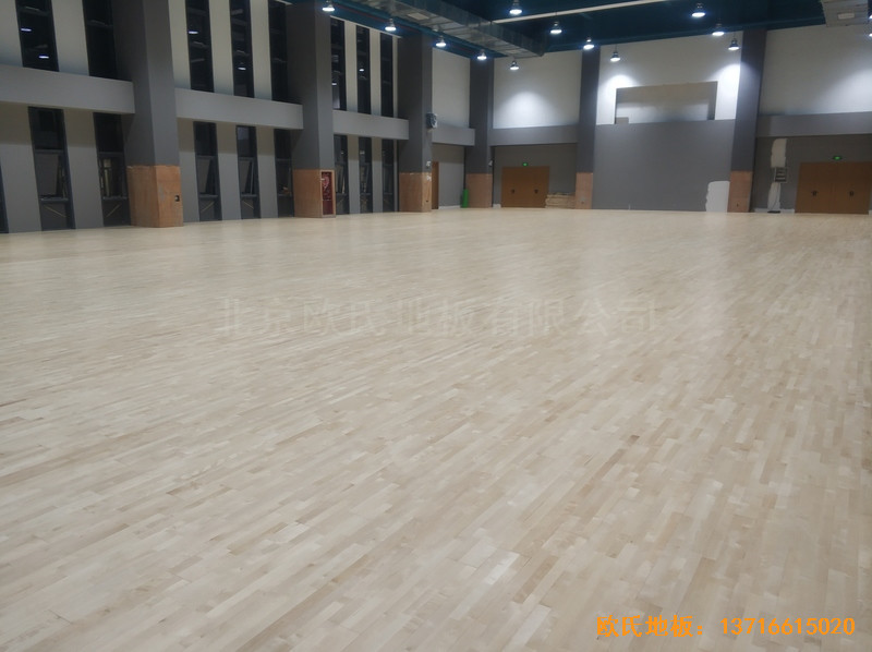 江蘇鹽城金風(fēng)科技籃球館體育木地板鋪裝案例3