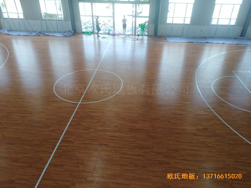 江西鷹潭中級人民法院籃球館運動木地板鋪設(shè)案例3