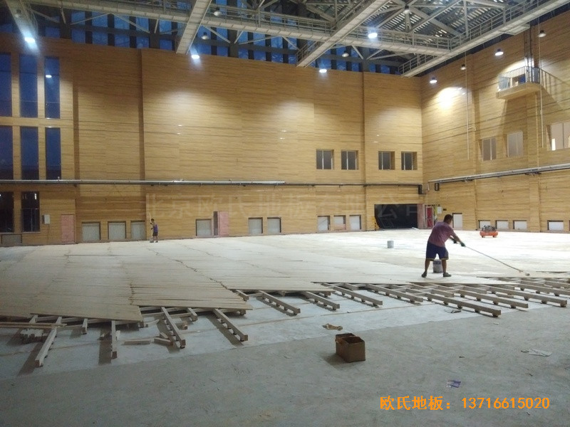 河北雄縣第三高中籃球館運動地板鋪設(shè)案例2