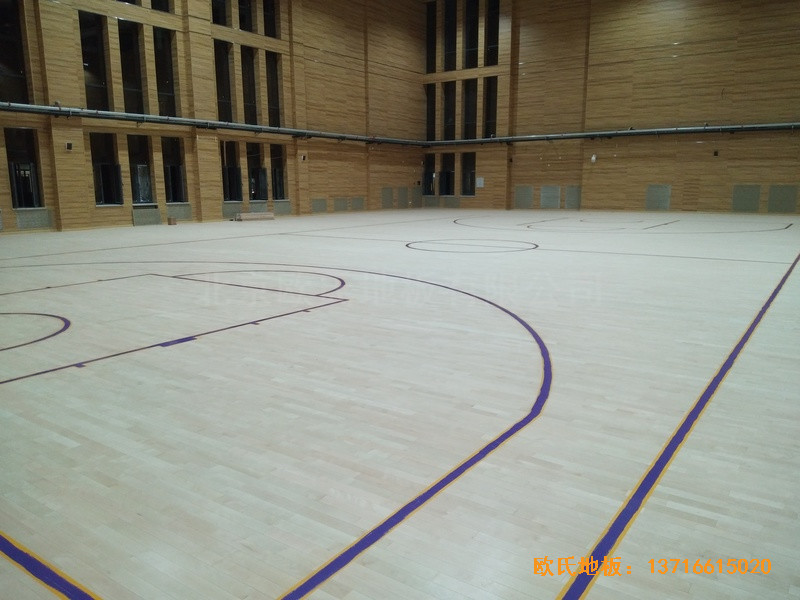 河北雄縣第三高中籃球館運動地板鋪設(shè)案例5