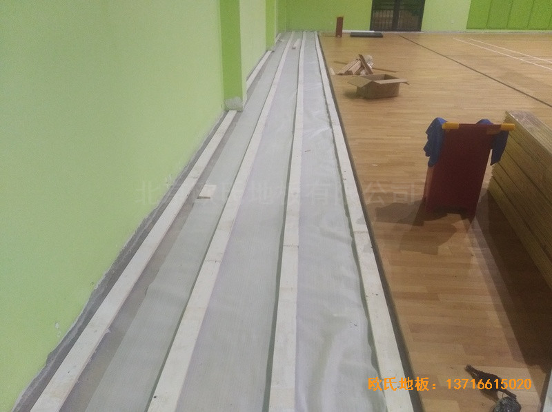深圳普林斯頓小學(xué)籃球館運動木地板施工案例3