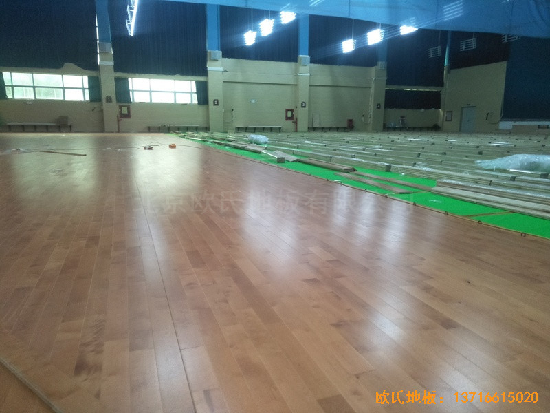 深圳羅湖區(qū)翠園中學(xué)運動館運動地板鋪設(shè)案例4