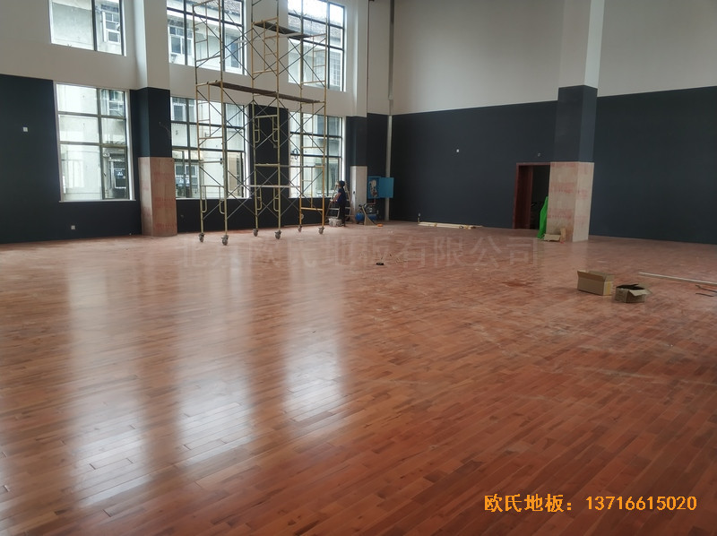 湖南常德人民銀行運動館體育木地板安裝案例0