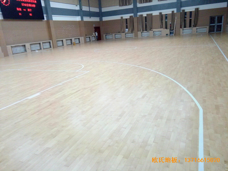 青海省稅務干部學校籃球館運動木地板施工案例4