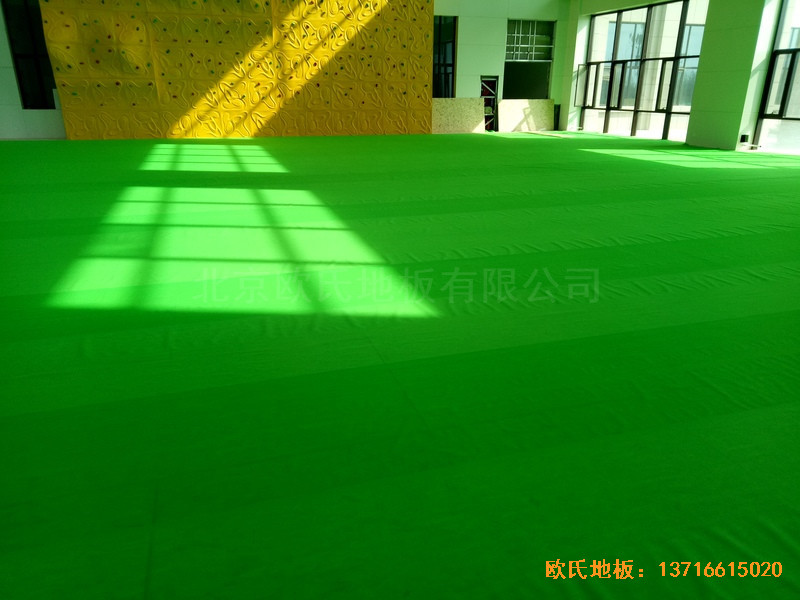 內(nèi)蒙古烏蘭察布公安局訓(xùn)練廳運(yùn)動地板鋪裝案例3