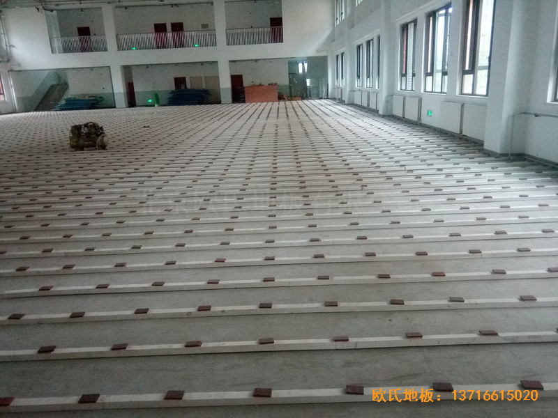 北京趙全營(yíng)鎮(zhèn)天順小學(xué)體育館運(yùn)動(dòng)地板鋪設(shè)案例1