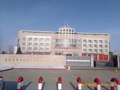 新疆克拉瑪依消防大隊籃球館運(yùn)動木地板施工案例