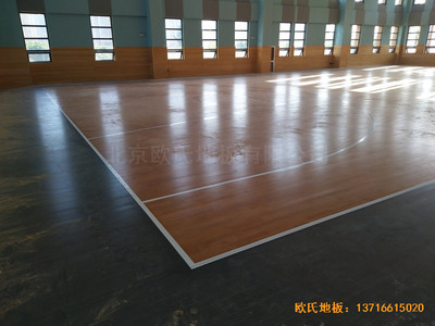 武漢廣阜屯小學(xué)清江錦城分?；@球館運(yùn)動(dòng)木地板施工案例
