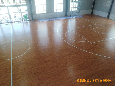 江西鷹潭中級(jí)人民法院籃球館運(yùn)動(dòng)木地板鋪設(shè)案例