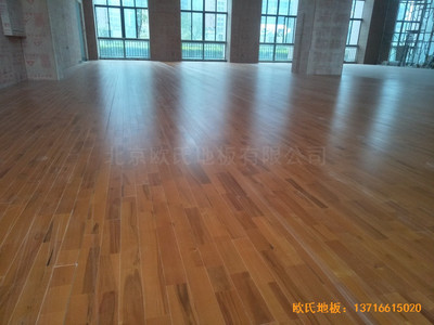 福建泉州海關(guān)橋南運(yùn)動場體育木地板鋪設(shè)案例