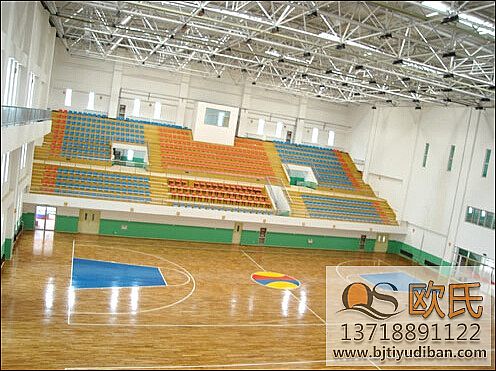 購(gòu)買時(shí)應(yīng)如何分辨實(shí)木運(yùn)動(dòng)地板