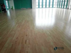 雙層龍骨籃球館地板保養(yǎng)知識