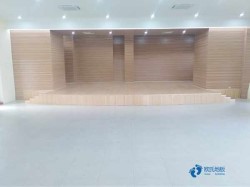 較好的體育場地板施工