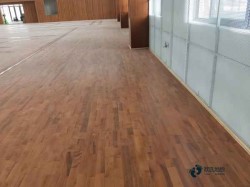 懸浮籃球場館地板施工工藝