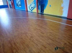 雙層龍骨籃球地板保養(yǎng)