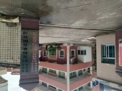 較好的籃球場(chǎng)館木地板施工