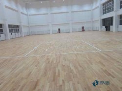 懸浮式籃球館地板施工隊(duì)