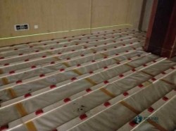 那里有體育籃球木地板較好的