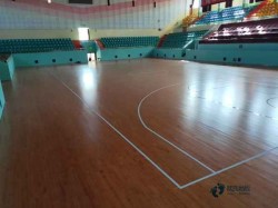 不錯(cuò)體育場(chǎng)地木地板安裝公司