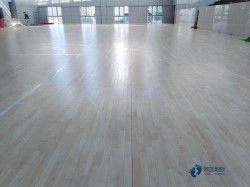 批發(fā)籃球體育木地板安裝公司