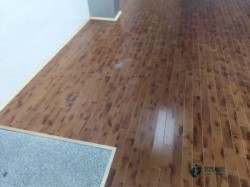 專業(yè)體育館木地板施工團(tuán)隊(duì)