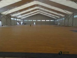 懸浮式運(yùn)動(dòng)型地板施工團(tuán)隊(duì)