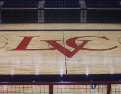 尋求運(yùn)動(dòng)體育木地板安裝公司