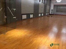 專用籃球場地板施工方案