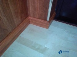 室內(nèi)運(yùn)動(dòng)場(chǎng)木地板施工步驟